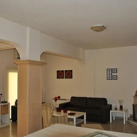 Les Palmiers City Center House Apartman *